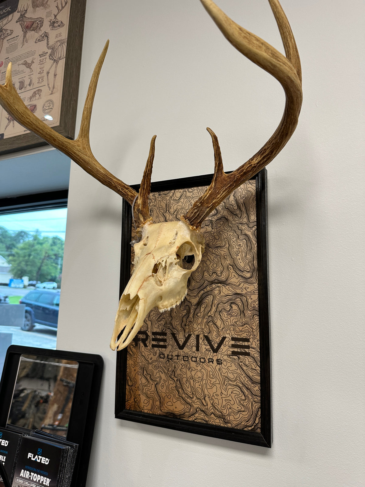 818 Topo Mounts | Custom Topographic European Mount Plaques