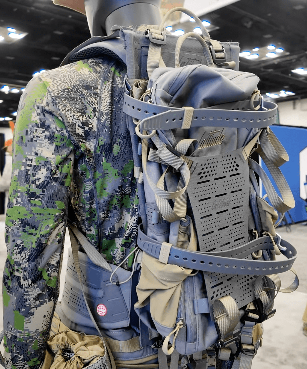 Latitude Outdoors | Praxis Framepack (IN STOCK!)