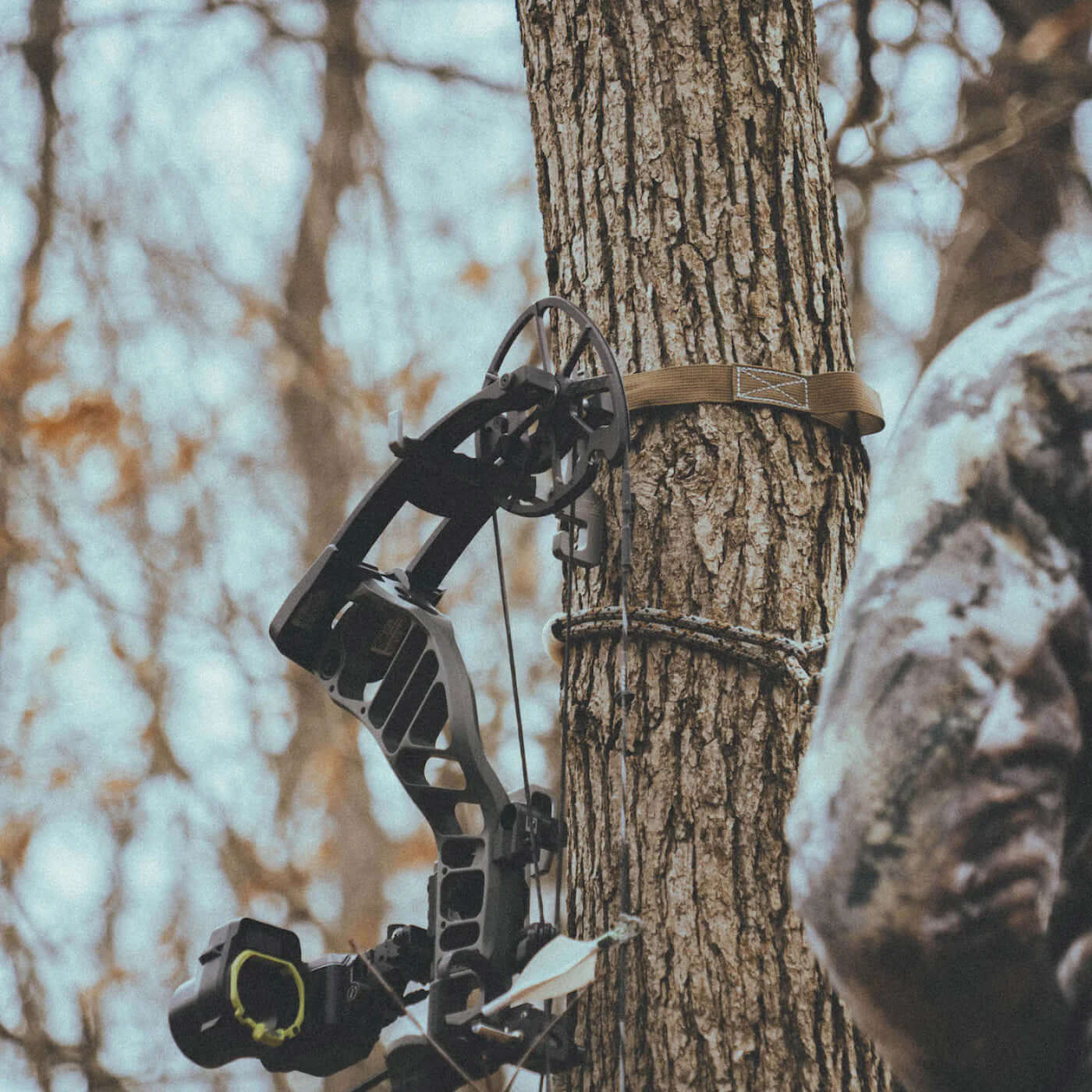 Latitude Outdoors | Bite Bow Hanger (IN STOCK!)