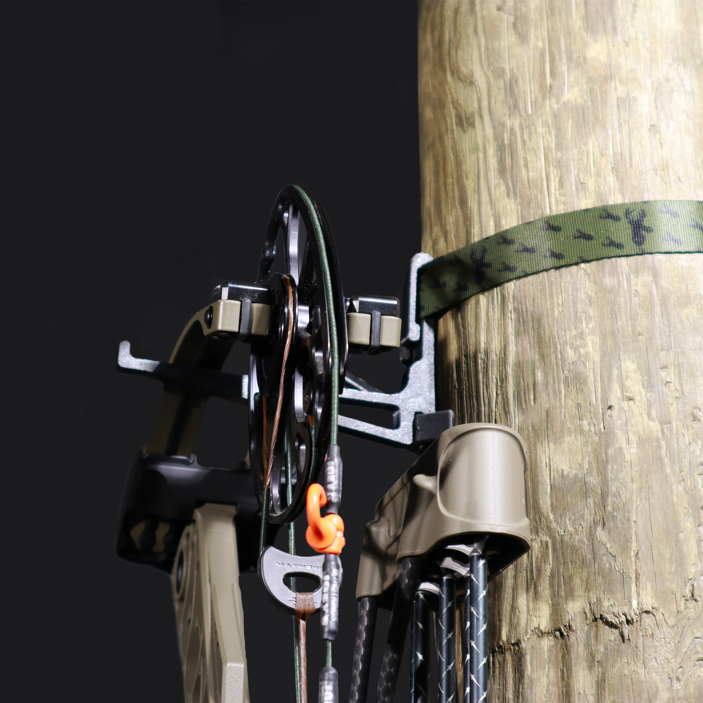 Hang Free | Quick Bow/Gear Hanger Kit With Strap