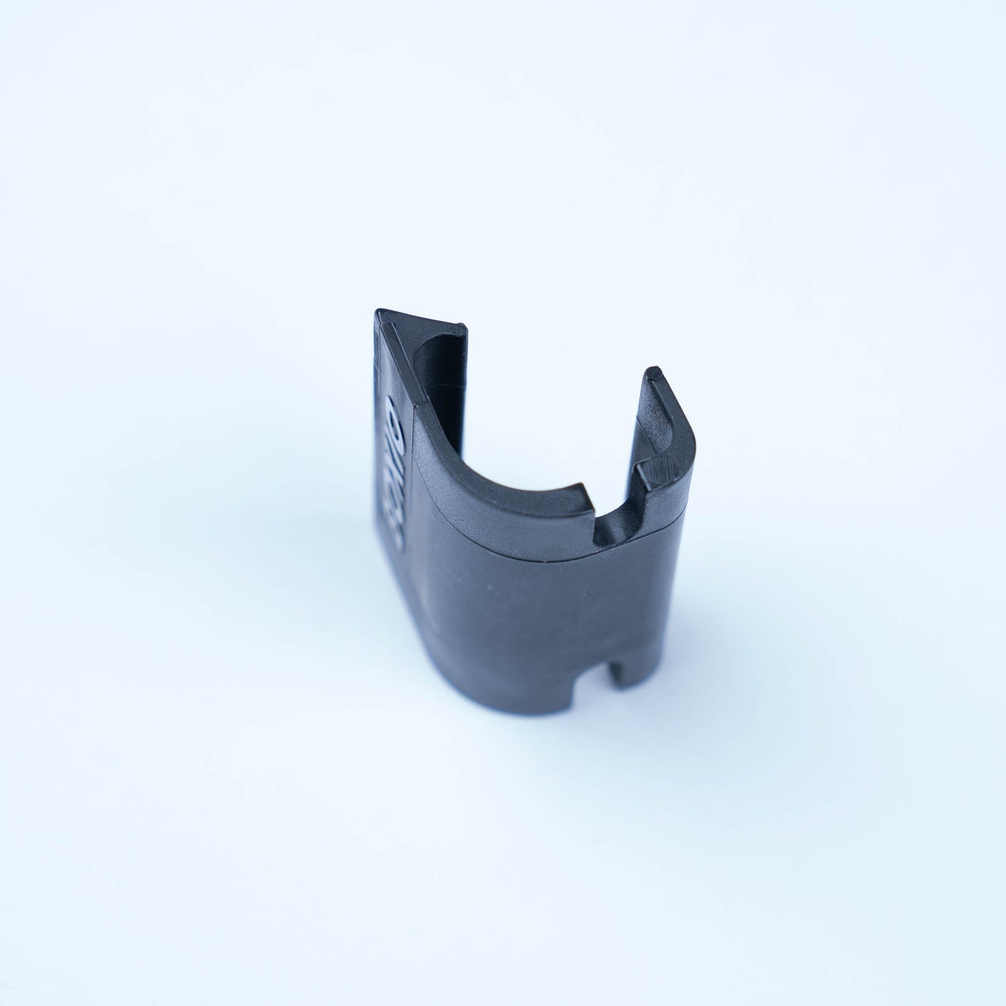 BOXIO | floor holding clip