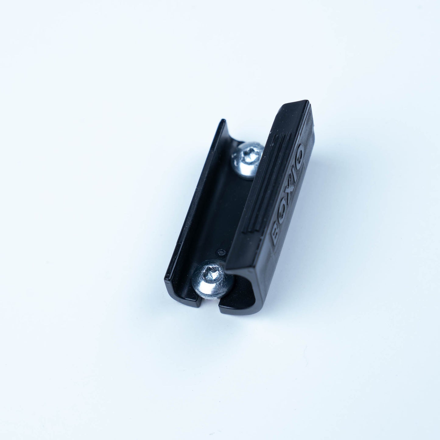 BOXIO | floor holding clip