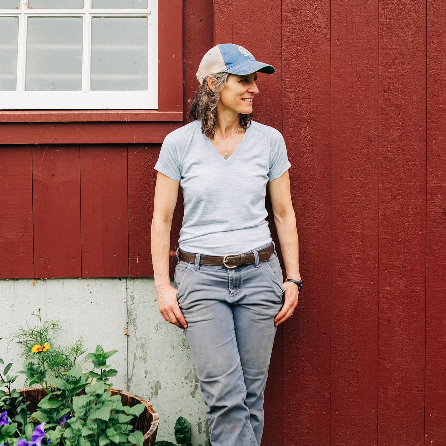 Minus33 | Microweight Women's Wool V-Neck T-Shirt - Woolverino