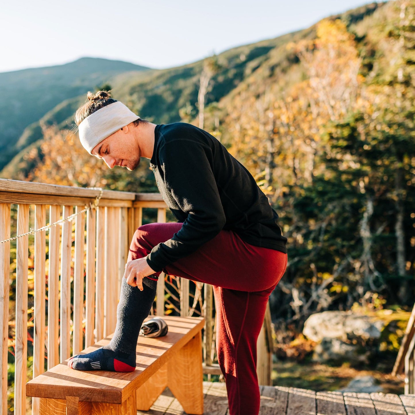Minus33 | Lightweight - Over the Calf Wool Socks Mountain Heritage