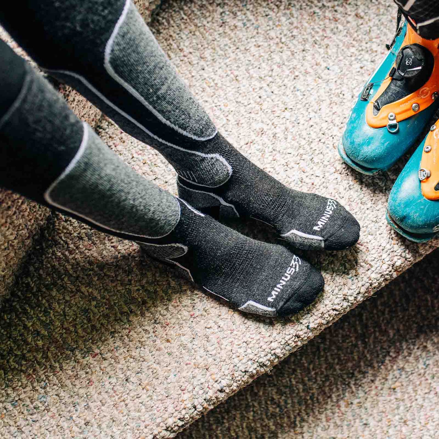 Minus33 | Merino Wool Snowboard Socks - Light Cushion - Over The Calf