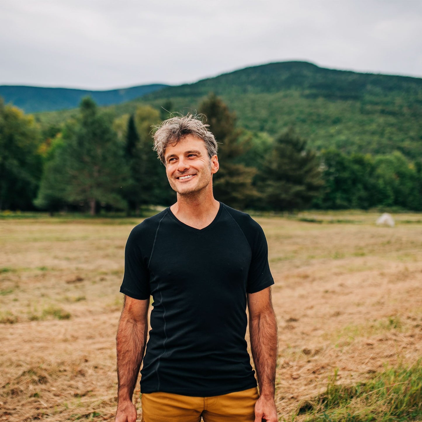 Minus33 | Men's Merino Wool V-Neck T-Shirt - Microweight